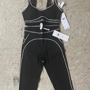 ALO Yoga Black Leggings with White Trim